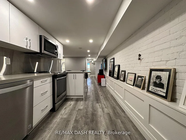 725 Palmerston Ave W #BASEMENT — Photo 17