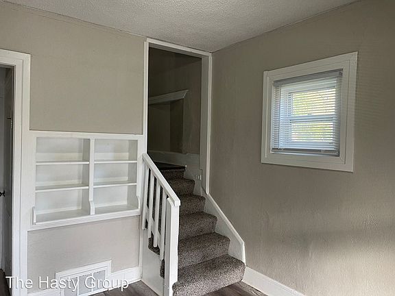 4th image of 2638 Chestnut Ave
