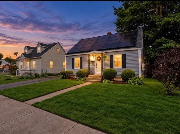 143 Winton St, Springfield, MA 01118