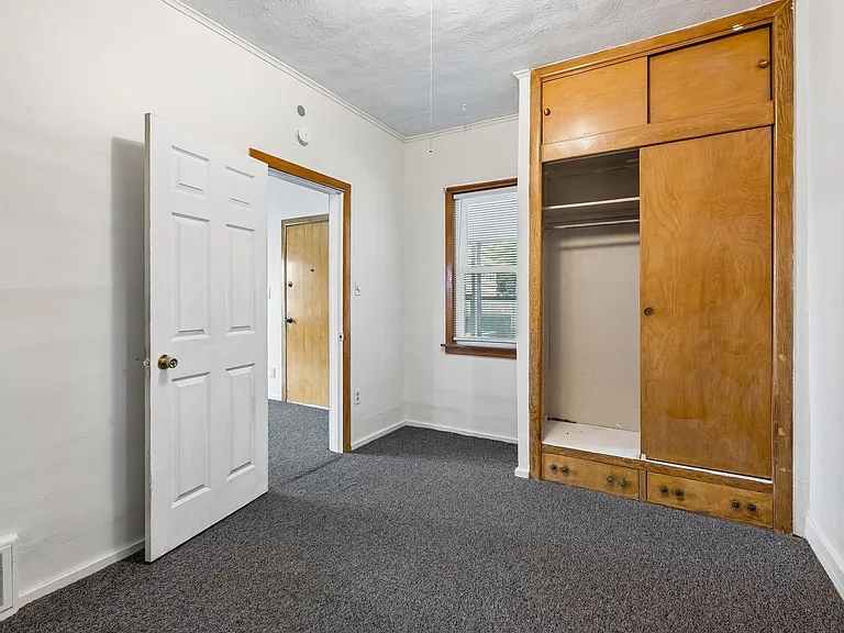 425 Bancroft St — Photo 11