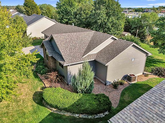 2nd image of 505 Wedgewood Ct