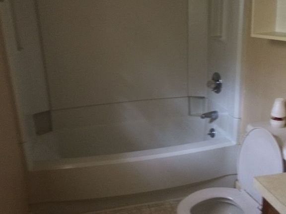 4th image of 105 Valleywood Dr