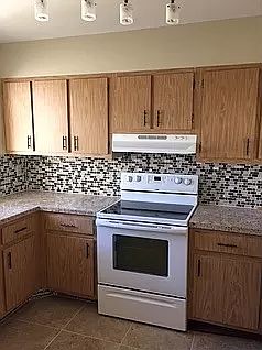 excellent kitchen lighting and appliances
