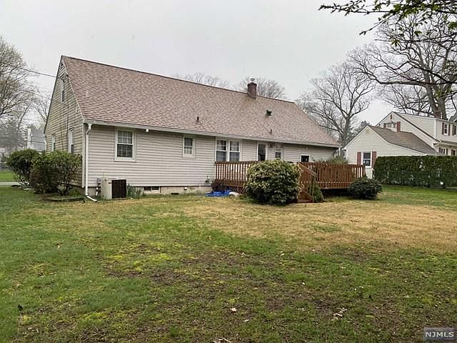 2nd image of 8 Colonial Rd