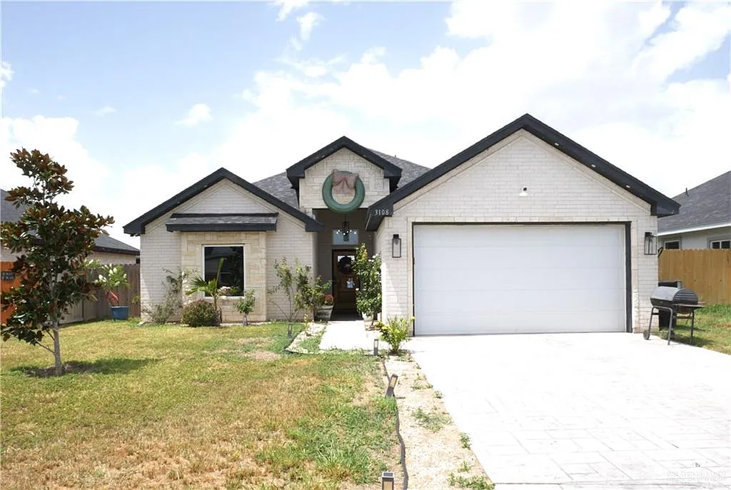 3 bed, 2.5 bath, 1919 sqft, $2,500 — Photo 2