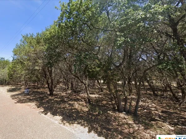 12 Hickory Dr, Morgans Pt Resort, TX 76513