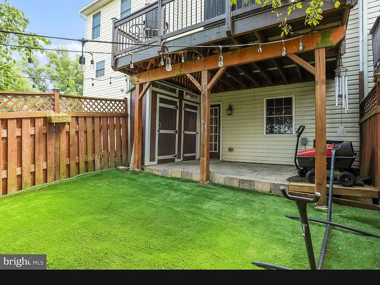 8867 Hillside Way — Photo 29