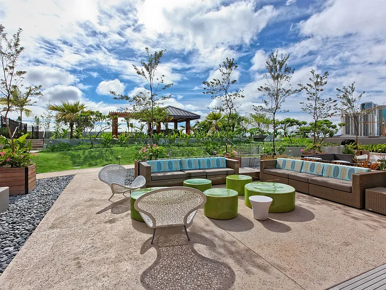 1555 Kapiolani Blvd #1915 — Photo 25