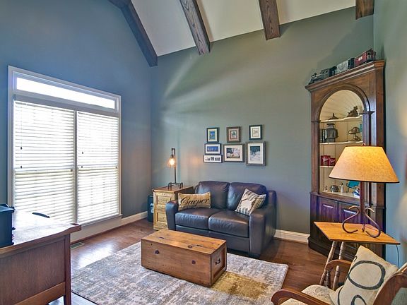 5th image of 218 River Laurel Way