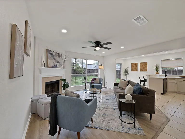 7548 Meadow Creek Dr — Photo 8