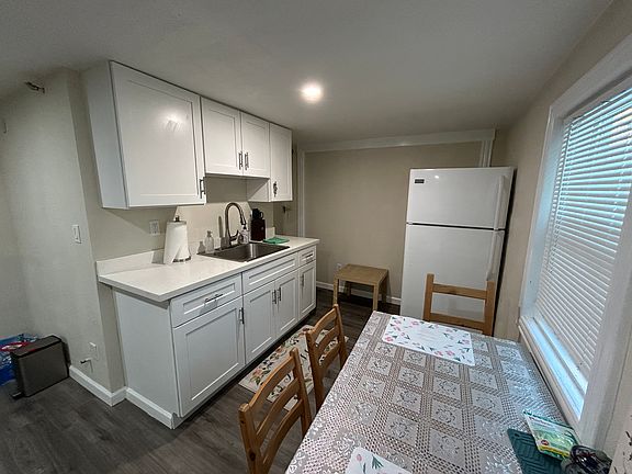 4th image of 457 E 12th St #2