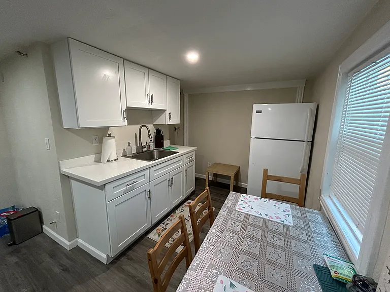 457 E 12th St #2 — Photo 4