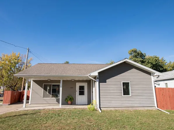 321 S Baker St, Winona, MN 55987