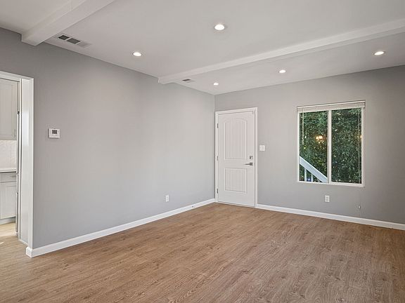 5th image of 1238 S Burnside Ave #1242C