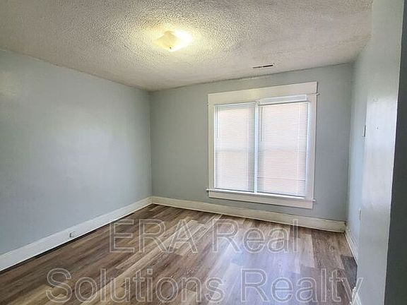 5th image of 699 Stewart Ave