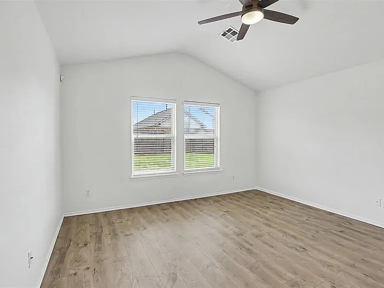 2520 NW 182nd St — Photo 13