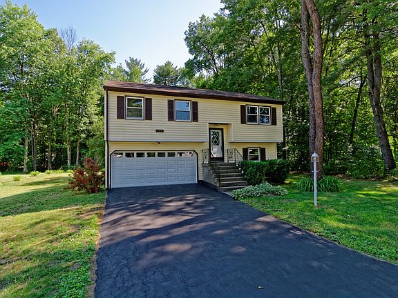 3rd image of 212 Blackbird Ln