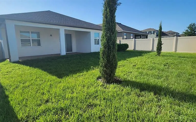 2062 Suwannee Banks St — Photo 20