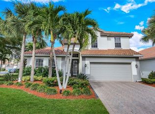 16165 Parque Ln, Naples, FL 34110