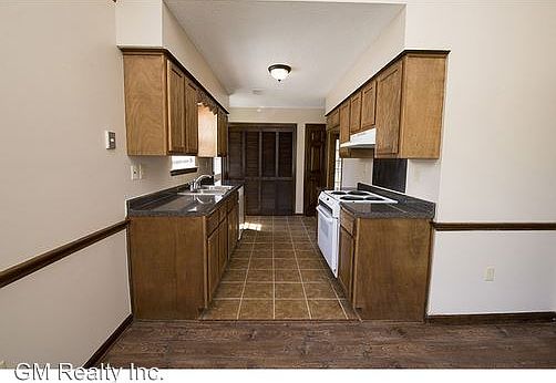 4th image of 4432 Village Park Cv