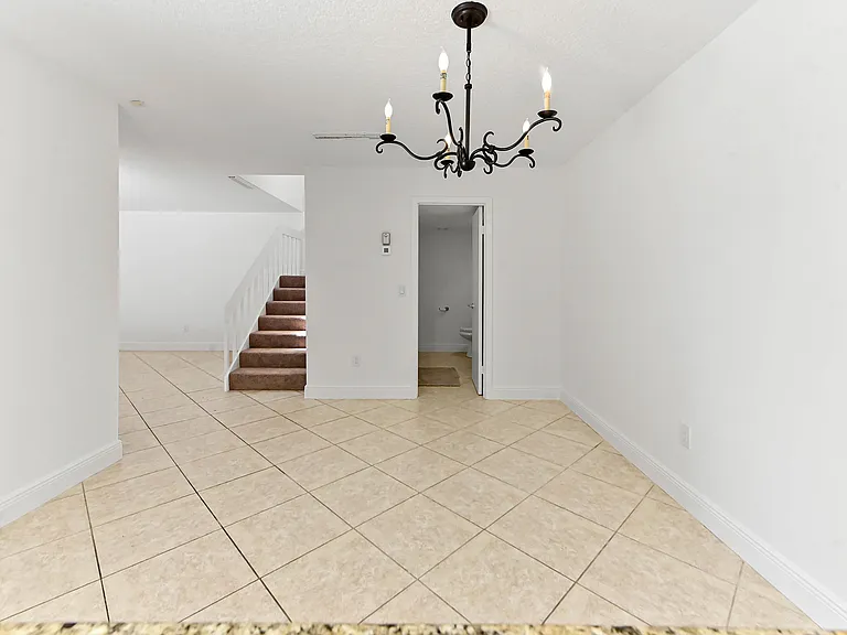 825 Center St #12A — Photo 8