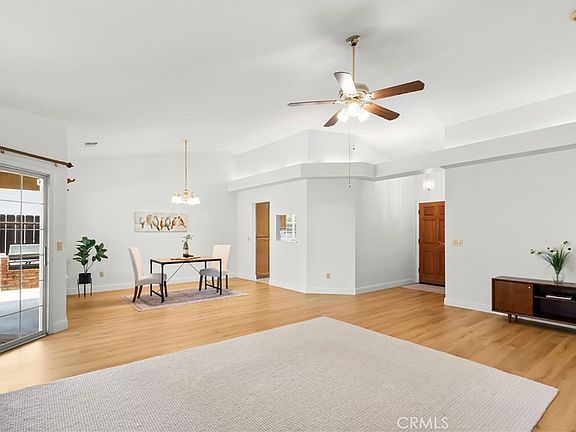 4th image of 1033 Deerfield Ct