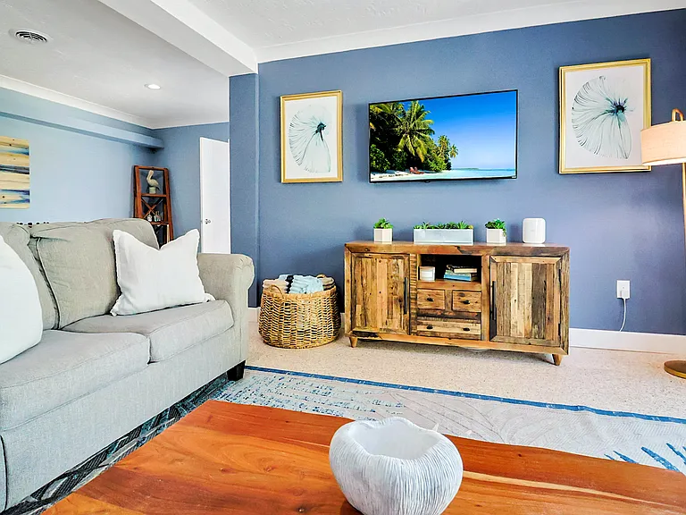 2545 Webber St — Photo 29