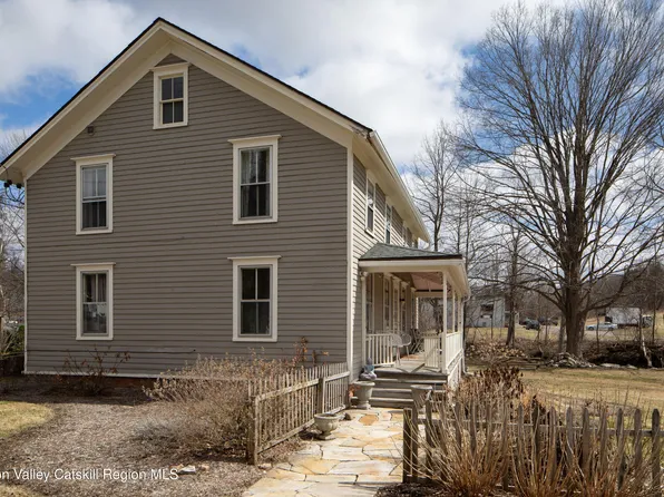 15 Maple Avenue, Millerton, NY 12546