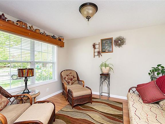 5th image of 10112 Beresford Ct