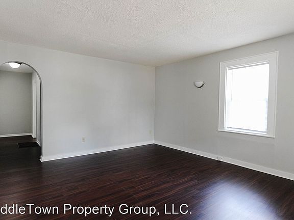 4th image of 1711 N Ball Ave #10487936