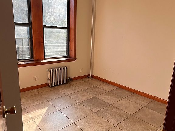 3rd image of 3715 30th Ave APT 2