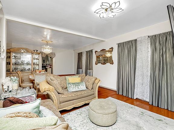 4th image of 17318 103rd Rd