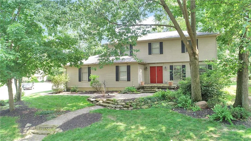 20287 Sandalwood Ln photo 1