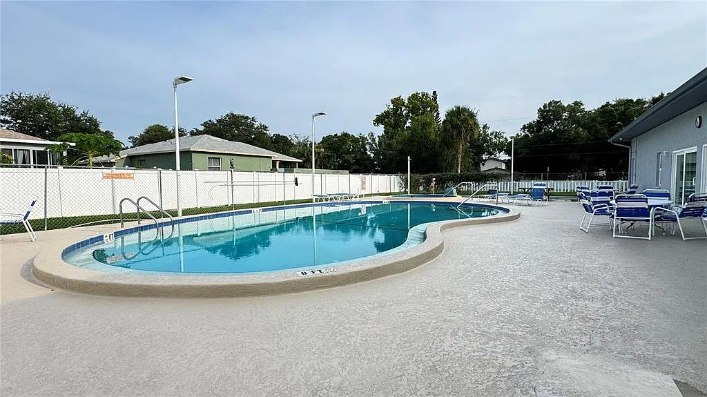 1 bed, 1.0 bath, 670 sqft, $1,175 — Photo 2