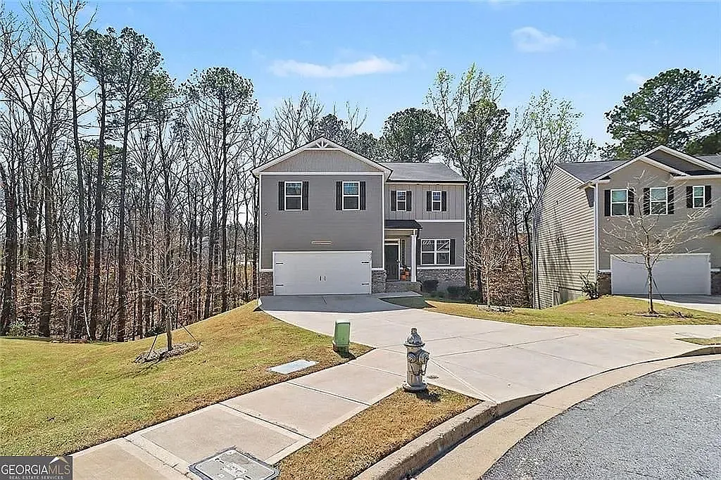 4 bed, 2.5 bath, 2634 sqft, $3,600 — Photo 4
