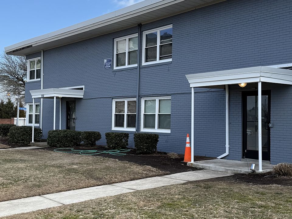 1st image of 9654 Selby Pl APT 3