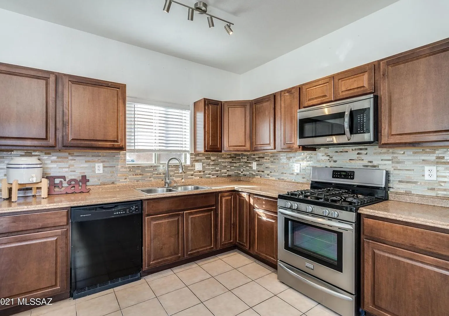 6420 E Star Mica St — Photo 3