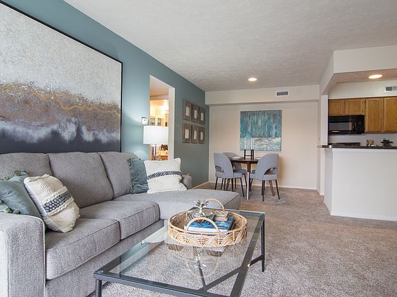 2nd image of 2480 Foxhill Dr #9481C2B