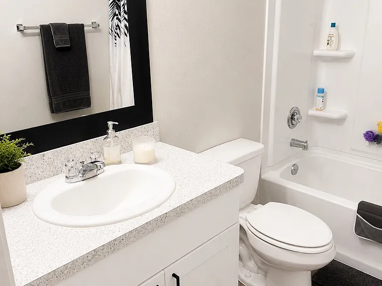 626 E Fairway Lake Dr — Photo 10