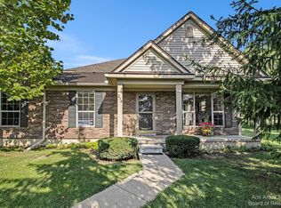 218 Commons Ct, Saline, MI 48176