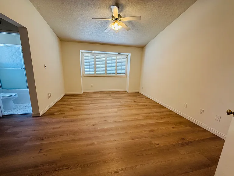 1152 Pebblewood Dr — Photo 11
