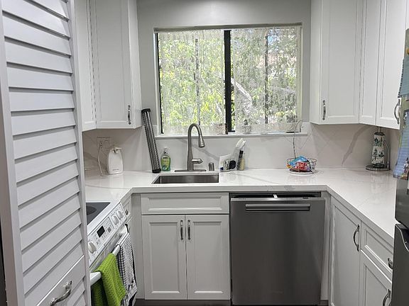 4th image of 2201 Monroe St APT 502
