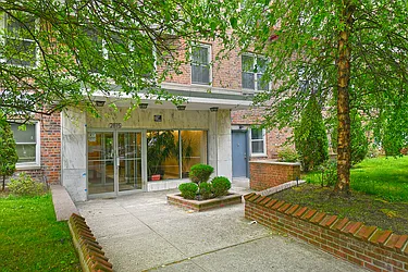 2815 Ocean Parkway