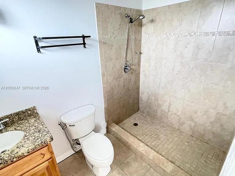 2307 Washington St #4 — Photo 11