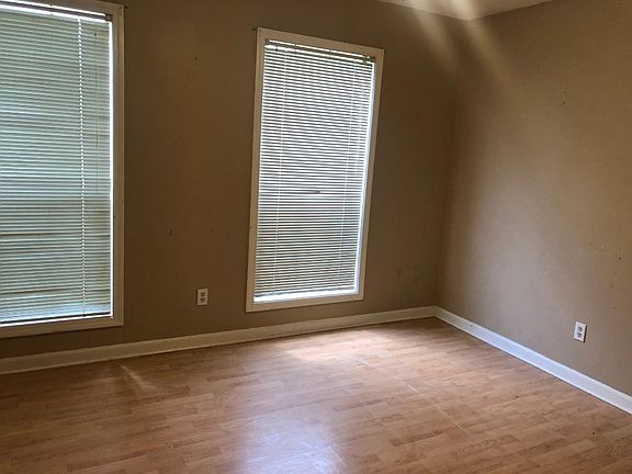 4th image of 729 Terra Ave