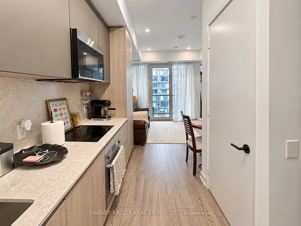 108 Peter St #915