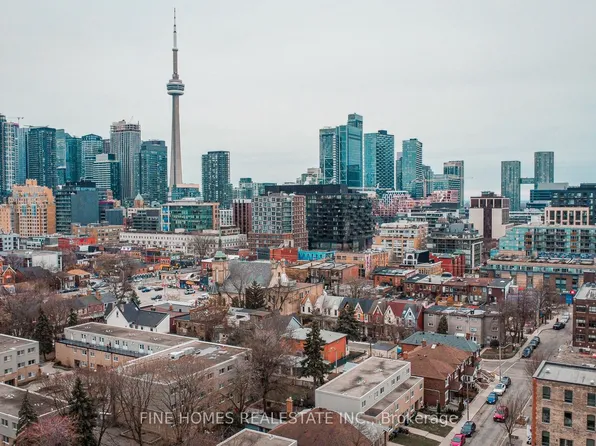 48 Carr St, Toronto, ON M5T 1B7