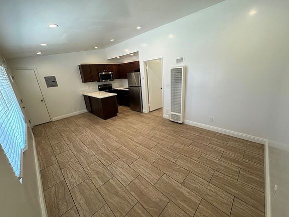5th image of 2720-2746 Pierpont Blvd #2740