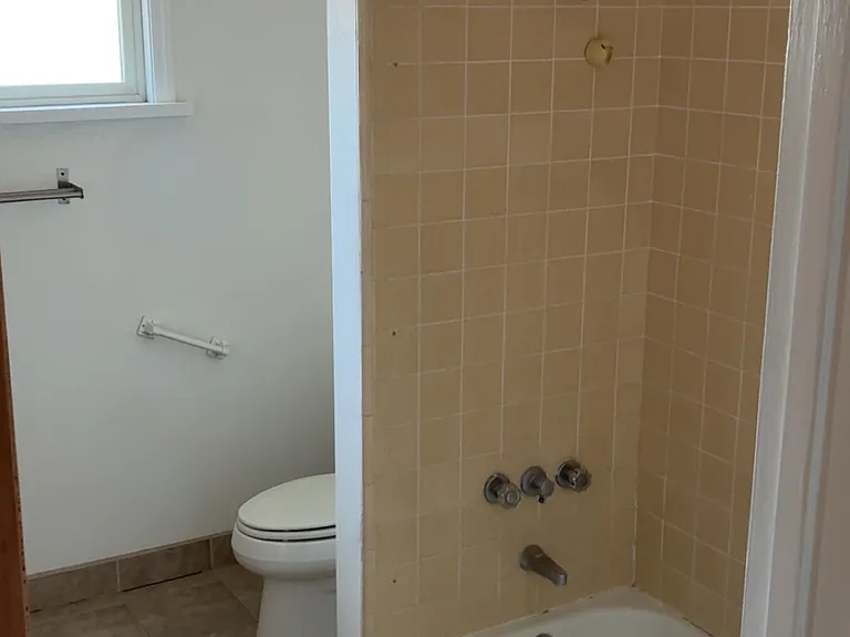 Upstairs Bathroom