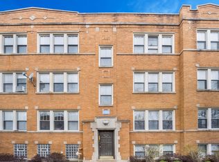 4748 W Roscoe St APT 1, Chicago, IL 60641